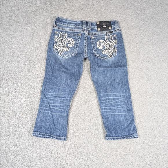 Miss Me Capri Jeans Womens 27 Distressed Embroidered Pockets Crop Denim Pants - Picture 8 of 8